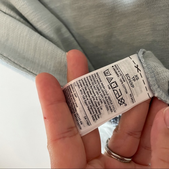 NWT GAP ruffle shoulder tank top size extra small women’s - Picture 7 of 7